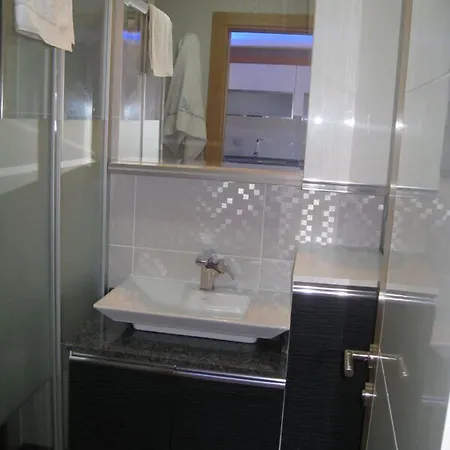 Boyalik Demirel & Hotell Çeşme