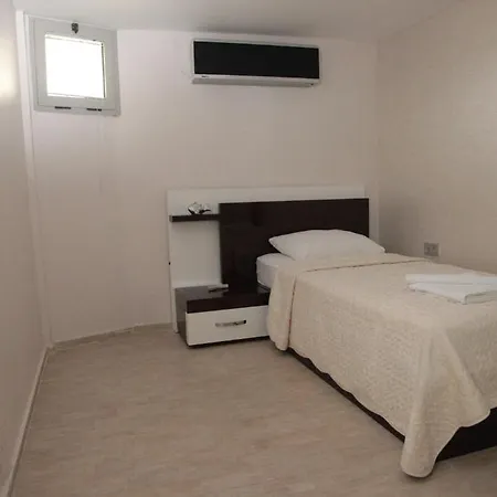 Hotell Boyalik Demirel & *