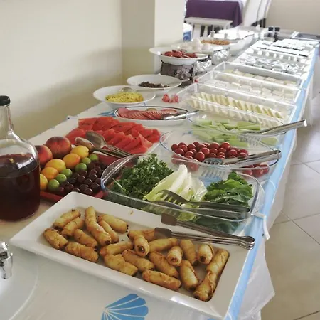Boyalik Demirel & Hotell Çeşme