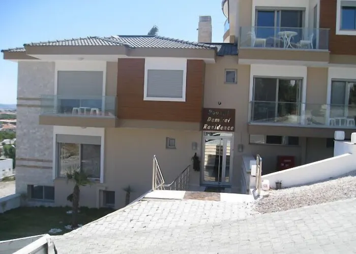 Boyalik Demirel & Отель