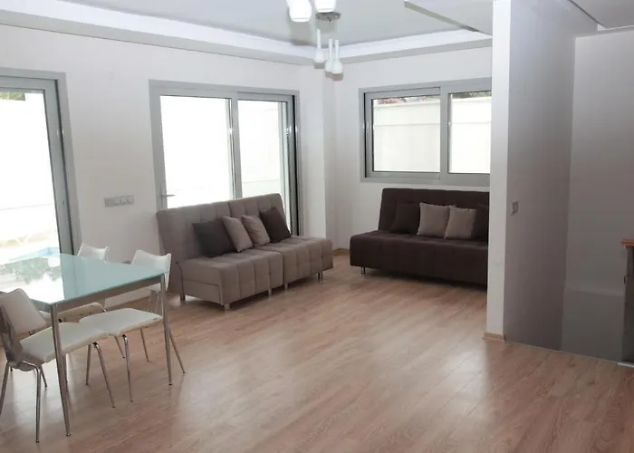 Boyalik Demirel & Кешме