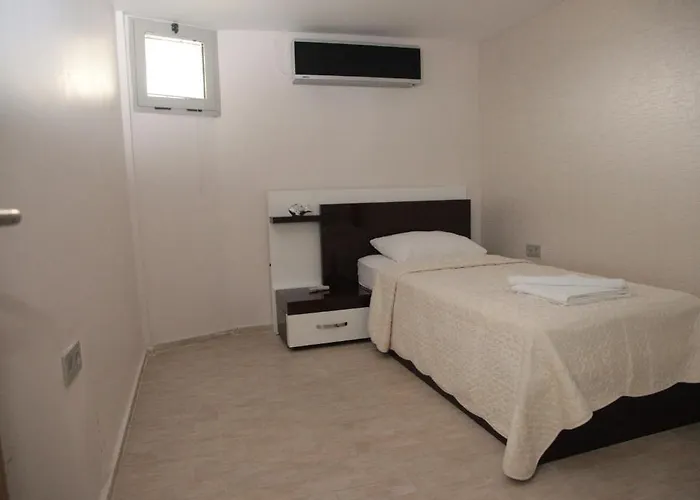 Отель Boyalik Demirel & *